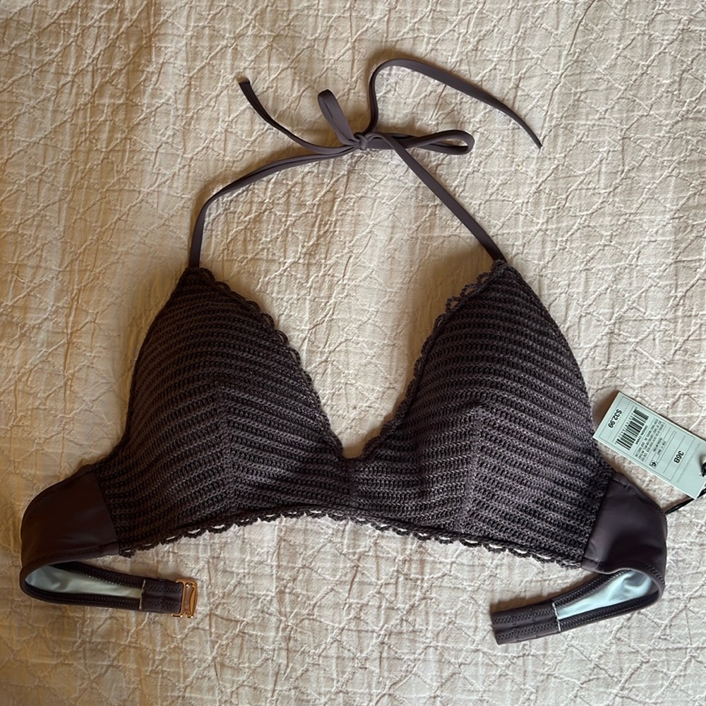 Shade & Shore bikini top only. 32B.